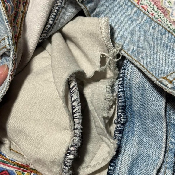 Vintage 90s Used by Elie Jeans Size 28 High Waist Mom Jeans Aztec Patch Denim - Picture 7 of 7